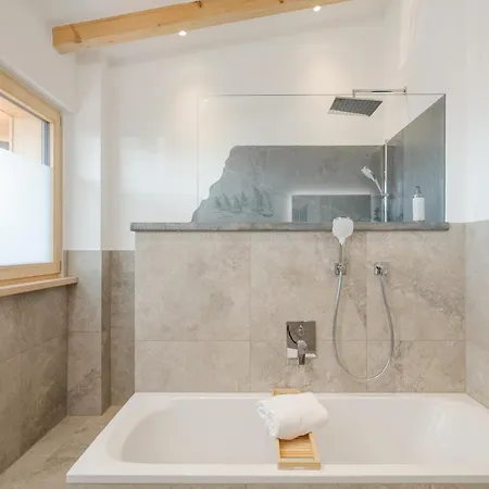 Fenjoy Ferienapartments Am Chiemsee Mit Bergblick * Бернау-ам-Кимзее