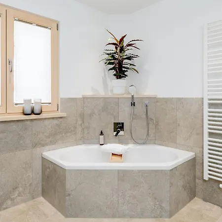 Апартаменты Fenjoy Ferienapartments Am Chiemsee Mit Bergblick Бернау-ам-Кимзее