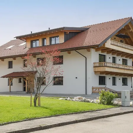 Appartement Fenjoy Ferienapartments Am Chiemsee Mit Bergblick