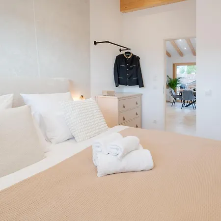 Appartamento Fenjoy Ferienapartments Am Chiemsee Mit Bergblick *